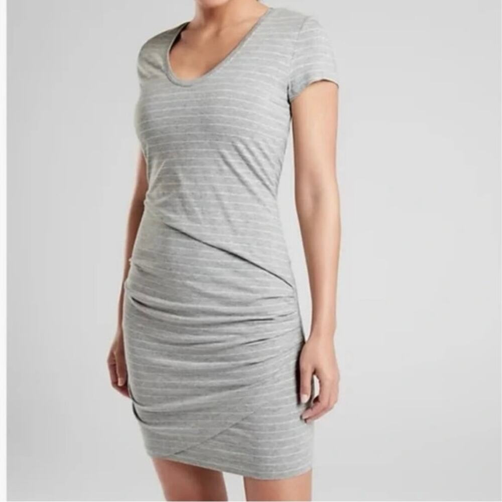 Athleta Central Dress Gray Stripe Pima Cotton Modal Stretch Athleisure T-Shirt M